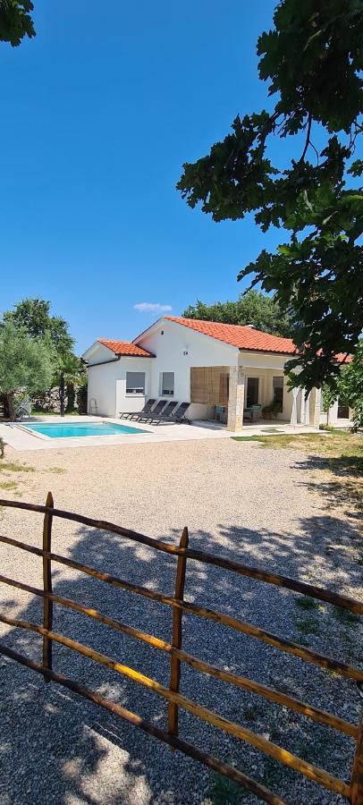 Villa Nevera